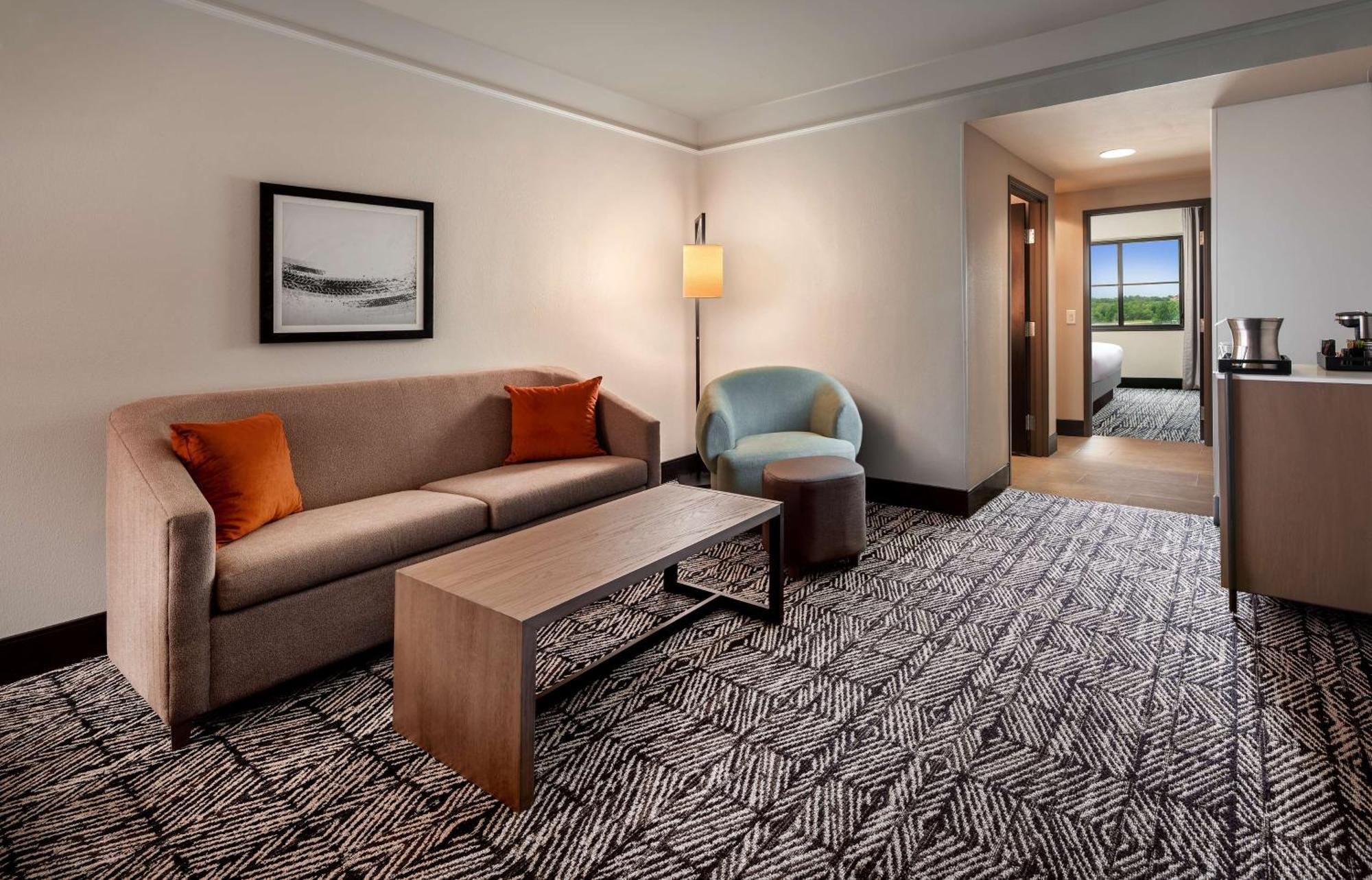 Hilton Dallas Southlake Town Square Exterior foto